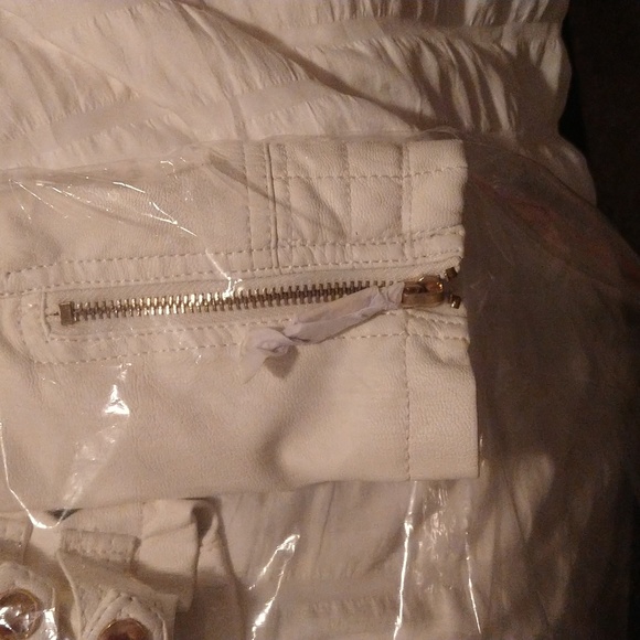 Jacket - Picture 14 of 16